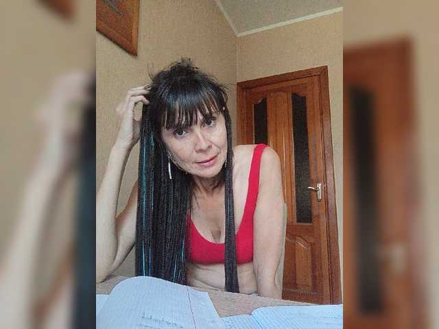 Hellenalonenochka live cam on BongaCams