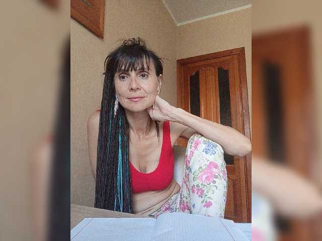Hellenalonenochka live cam on BongaCams