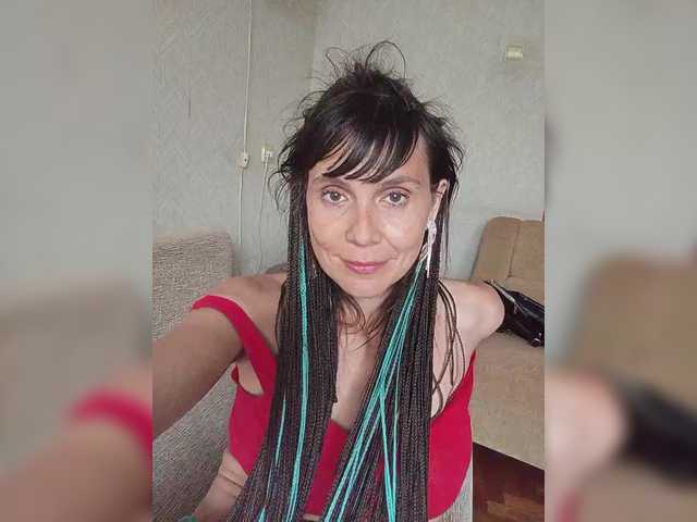 Hellenalonenochka live cam on BongaCams