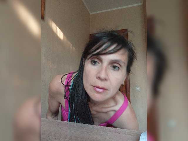 Hellenalonenochka live cam on BongaCams