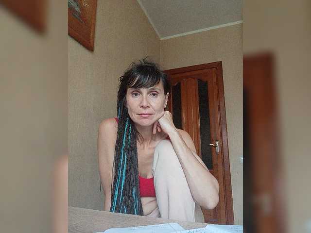 Hellenalonenochka live cam on BongaCams