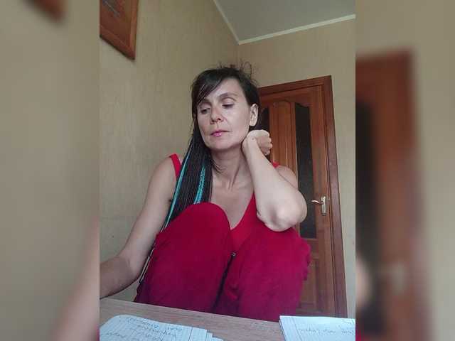 Hellenalonenochka live cam on BongaCams