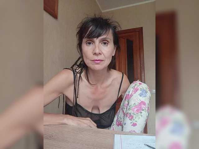 Hellenalonenochka live cam preview