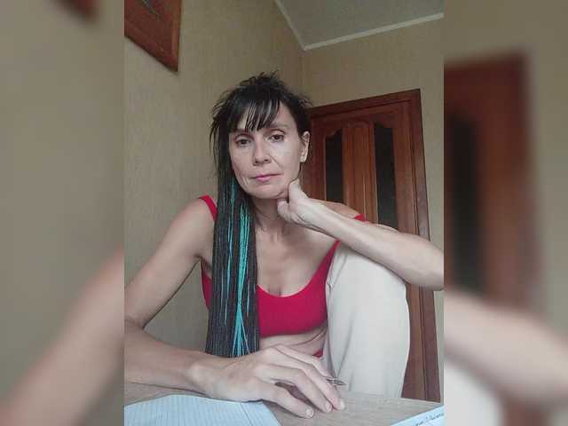 Hellenalonenochka live cam on BongaCams