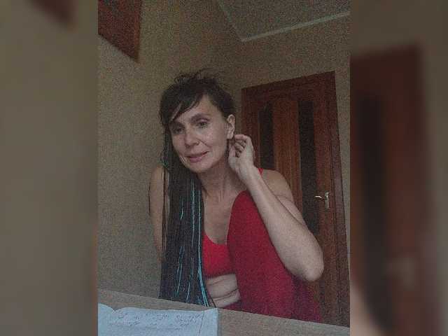 Hellenalonenochka live cam on BongaCams