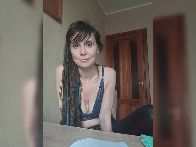 Hellenalonenochka's BongaCams show and profile
