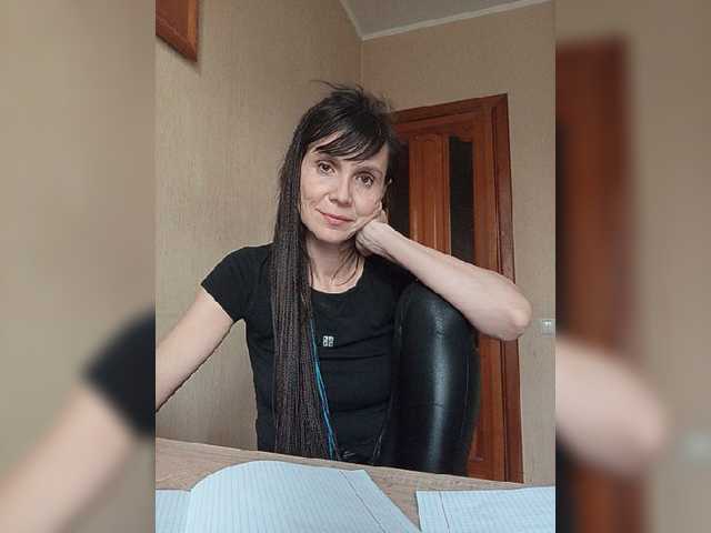 Hellenalonenochka Live Cam and Statistics on UnifiedCams