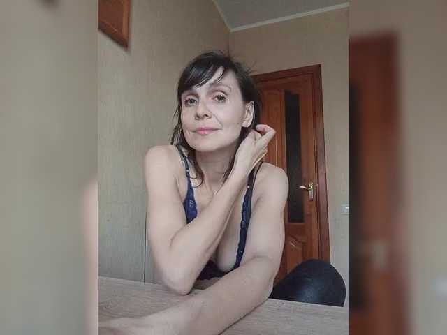 Hellenalonenochka's BongaCams show and profile