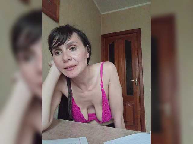 Hellenalonenochka webcam