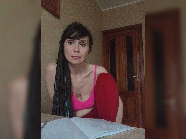 Hellenalonenochka live cam on BongaCams