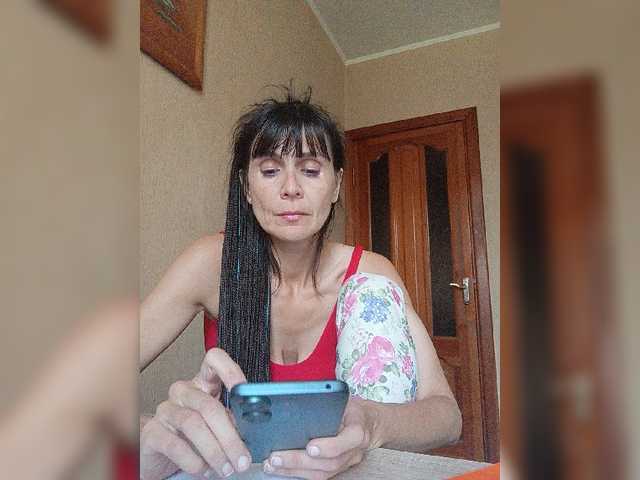 Hellenalonenochka live cam on BongaCams