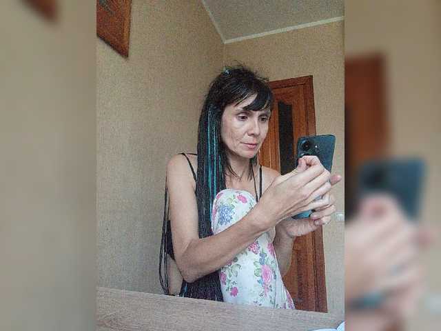 Hellenalonenochka live cam preview