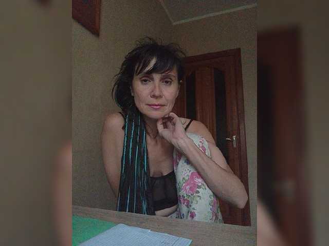 Hellenalonenochka live cam on BongaCams