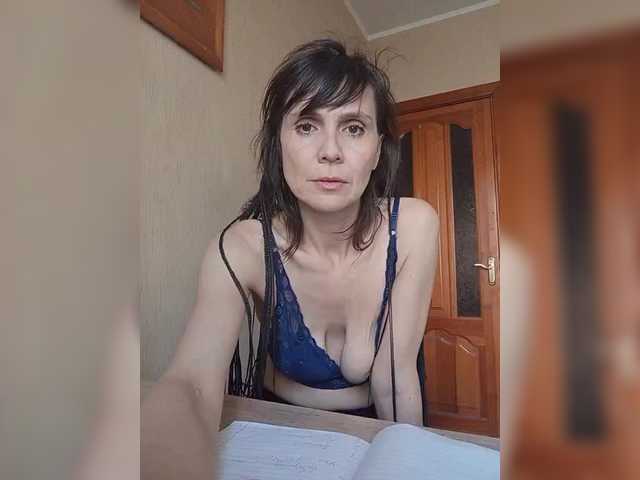 Hellenalonenochka's BongaCams show and profile