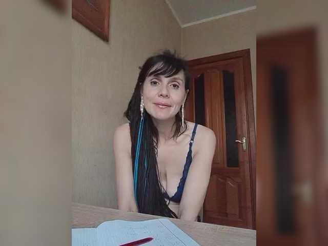 Hellenalonenochka's BongaCams show and profile