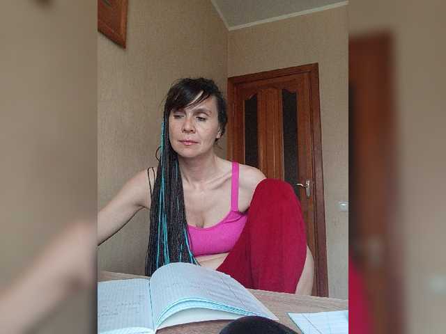 Hellenalonenochka live cam on BongaCams