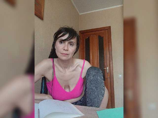 Hellenalonenochka live cam on BongaCams