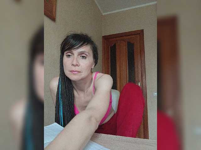 Hellenalonenochka live cam on BongaCams