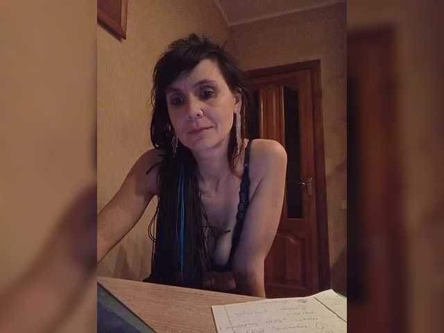 Hellenalonenochka webcam