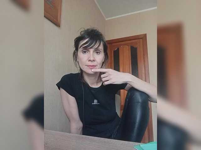 Hellenalonenochka's BongaCams show and profile