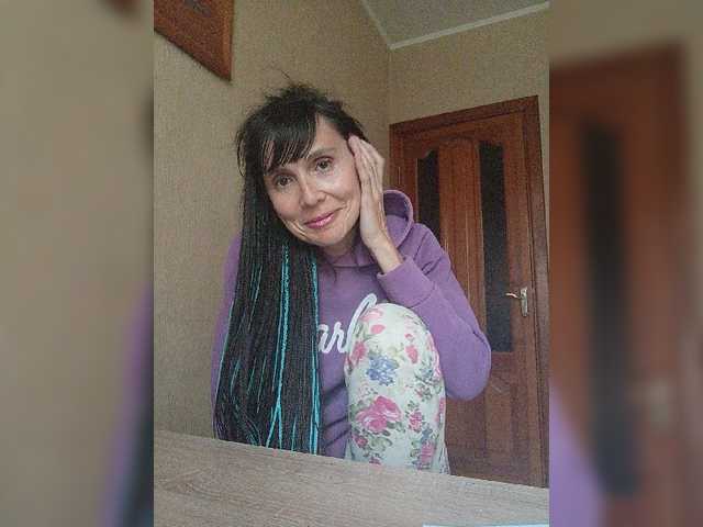 Hellenalonenochka live cam on BongaCams
