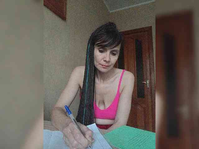 Hellenalonenochka webcam