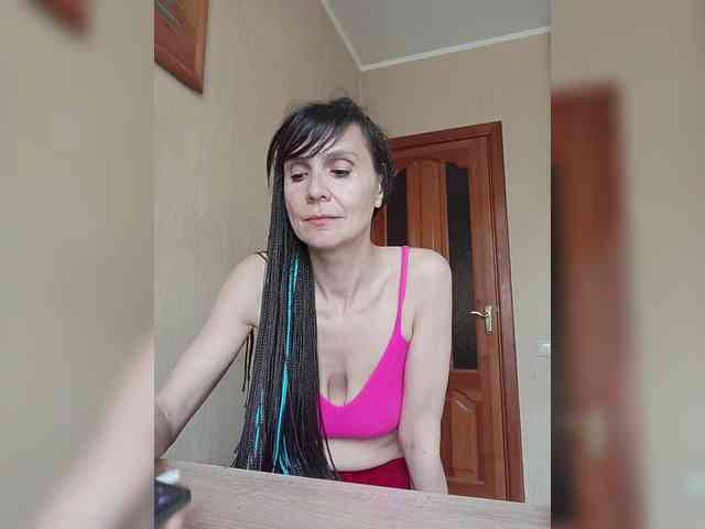 Hellenalonenochka webcam
