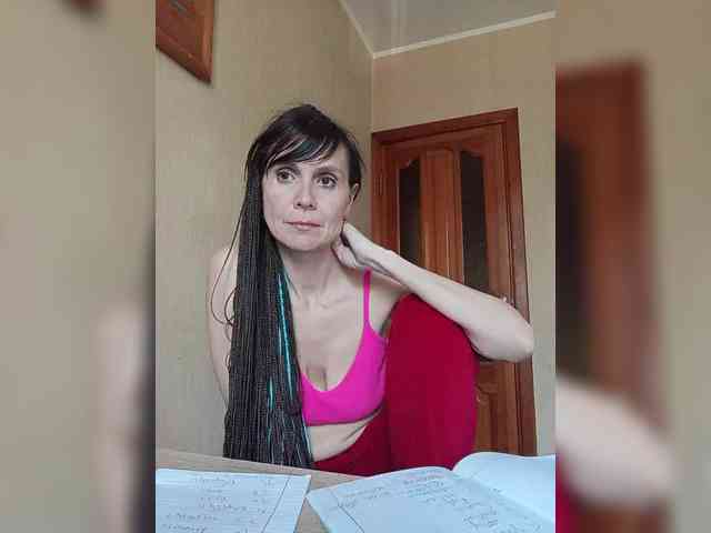 Hellenalonenochka webcam
