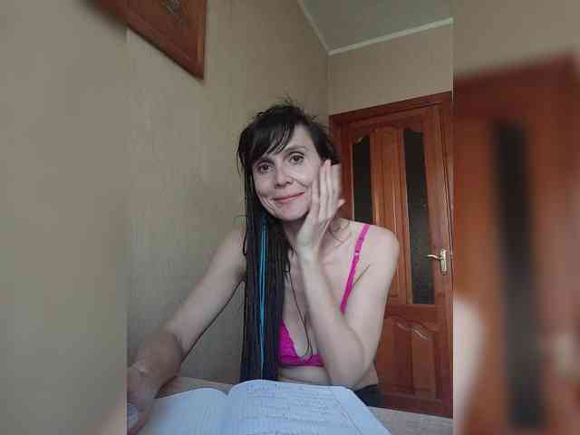 Hellenalonenochka webcam