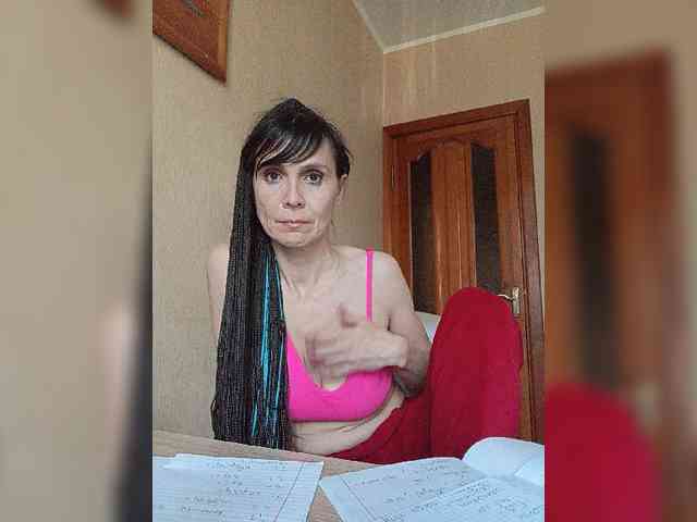Hellenalonenochka webcam