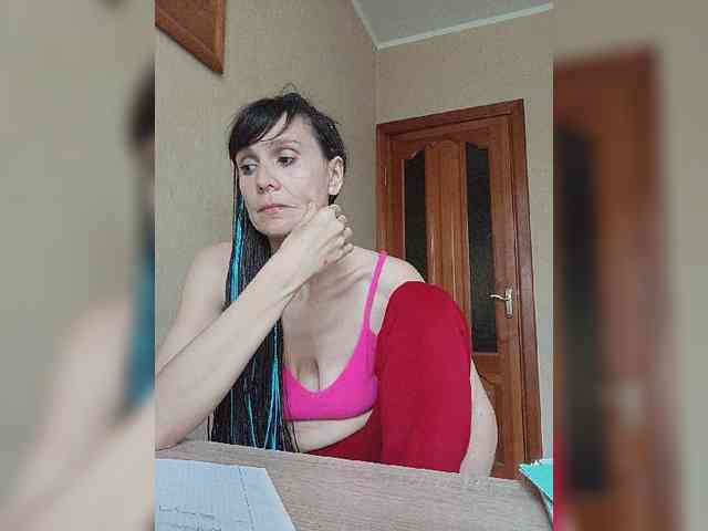 Hellenalonenochka webcam