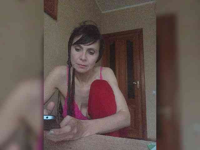 Hellenalonenochka webcam