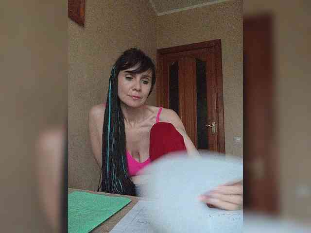 Hellenalonenochka webcam