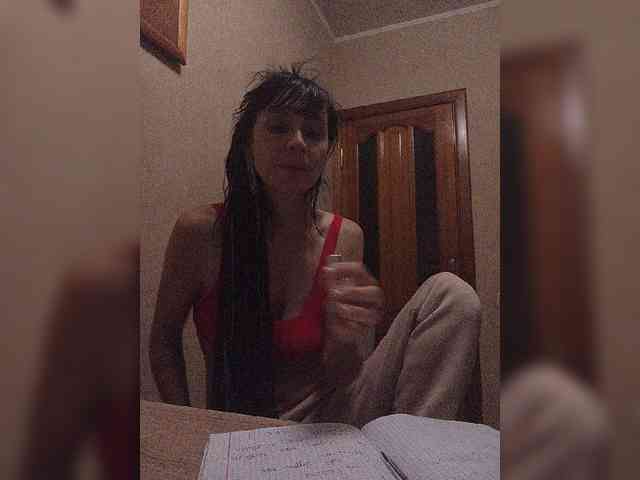 Hellenalonenochka webcam