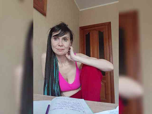 Hellenalonenochka webcam