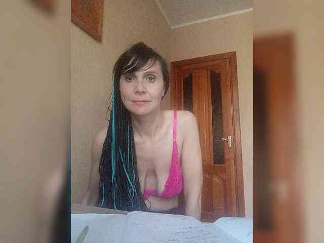 Hellenalonenochka webcam