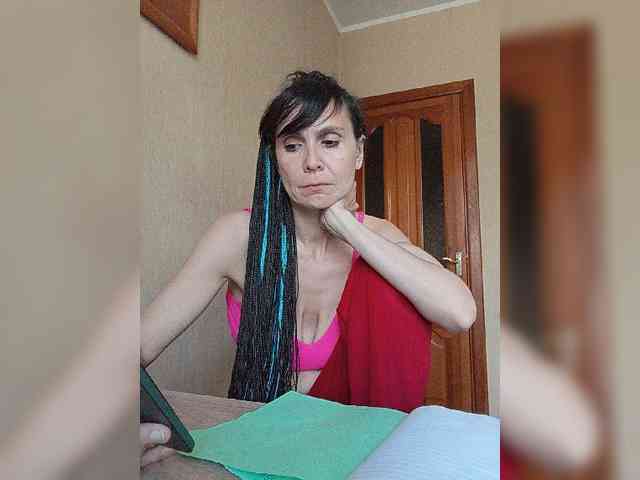 Hellenalonenochka webcam