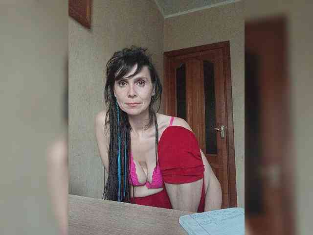 Hellenalonenochka webcam