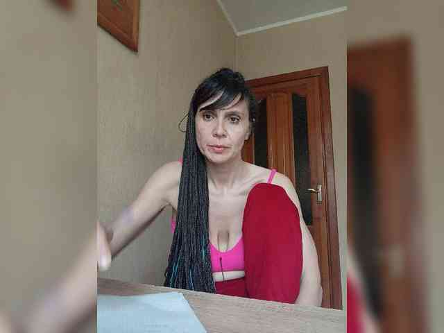 Hellenalonenochka webcam