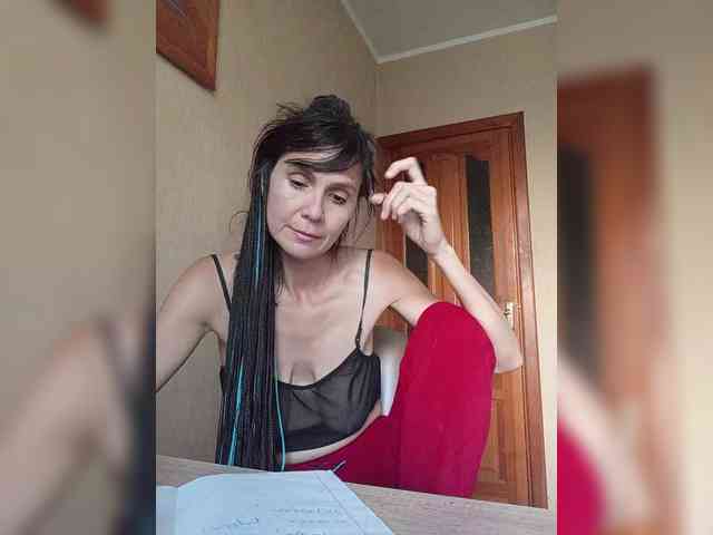 Hellenalonenochka webcam