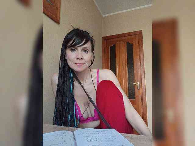 Hellenalonenochka webcam