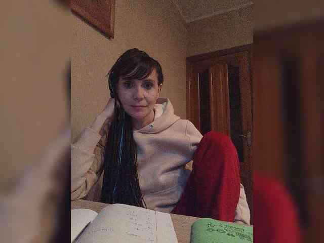 Hellenalonenochka webcam