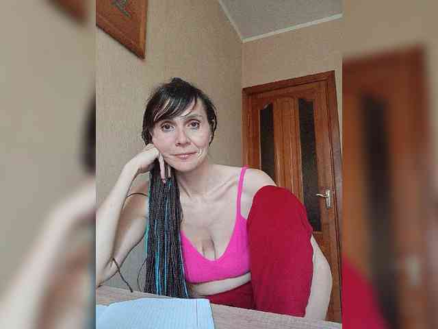 Hellenalonenochka webcam