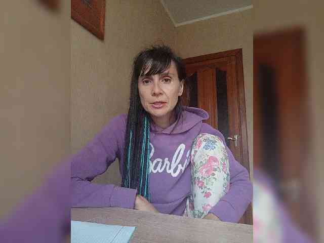 Hellenalonenochka webcam