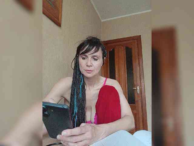 Hellenalonenochka webcam