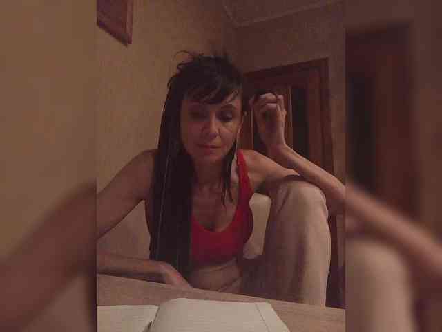 Hellenalonenochka webcam