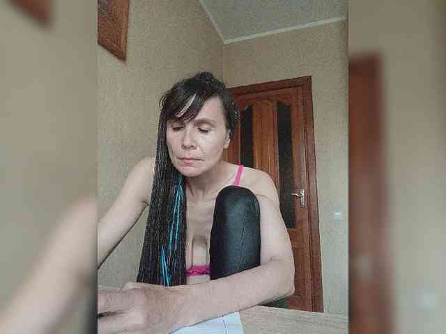 Hellenalonenochka webcam