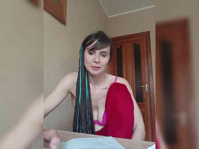 Hellenalonenochka webcam