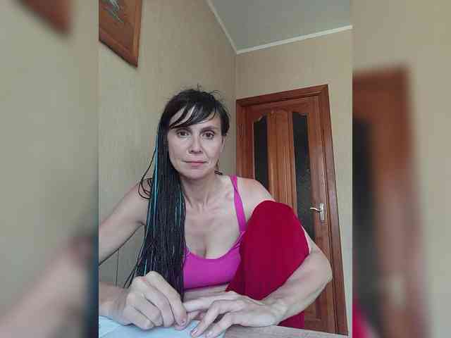 Hellenalonenochka webcam