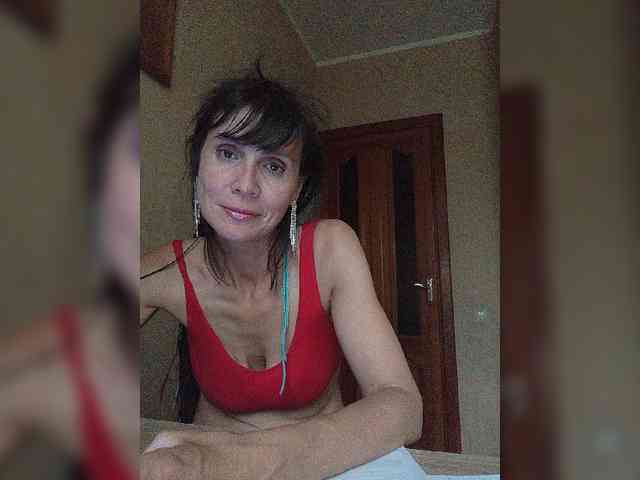 Hellenalonenochka webcam